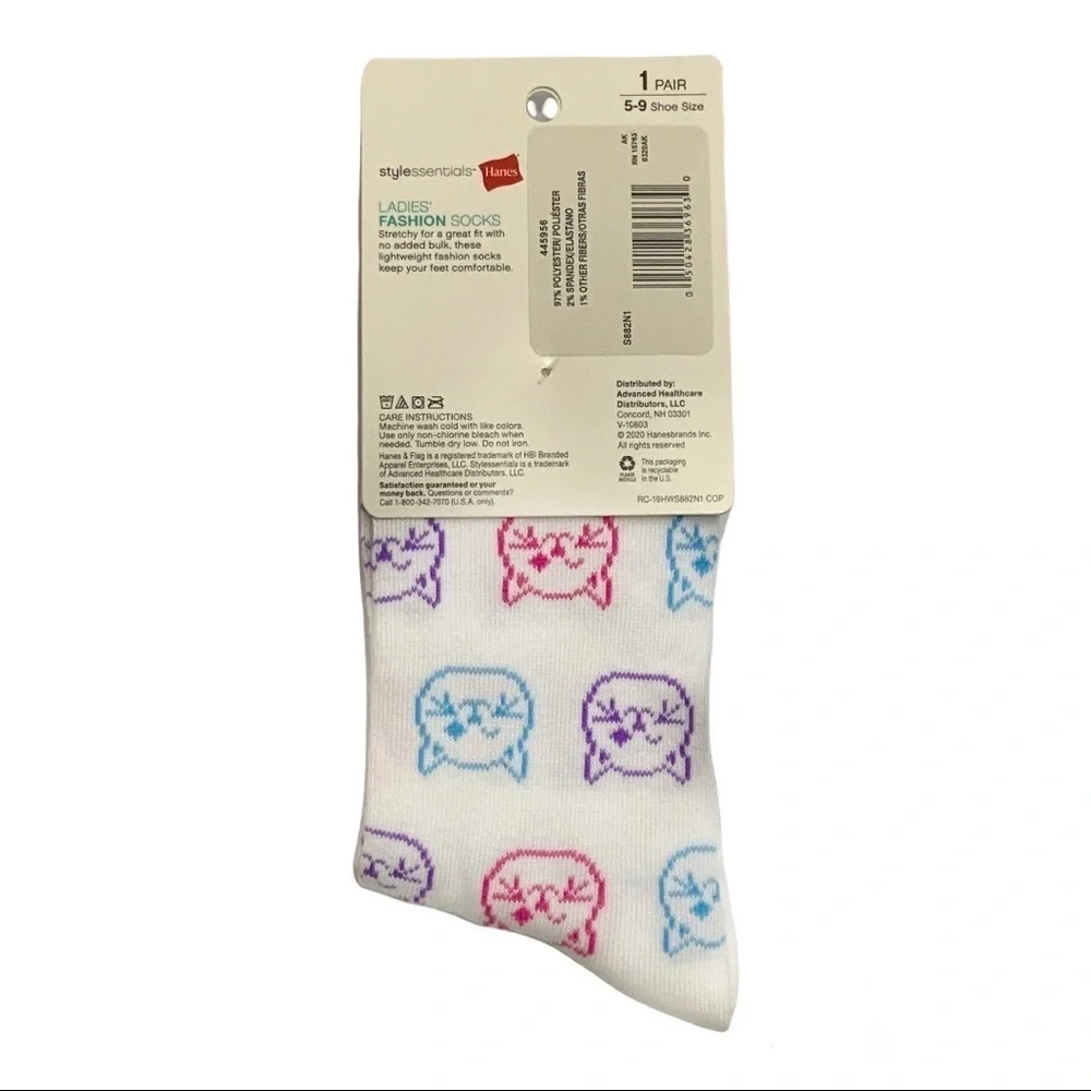 Hanes Women’s Cat Print Novelty Socks Shoe Size 5-9 White Multi Color 2 Pairs